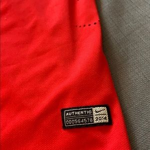 authentic 000564578